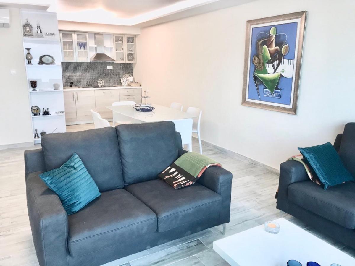 Lux Apartments Krasići Dış mekan fotoğraf