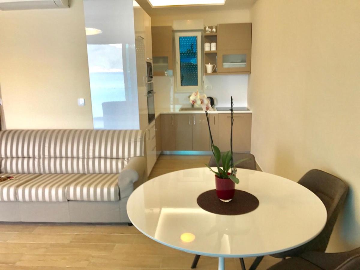 Lux Apartments Krasići Dış mekan fotoğraf