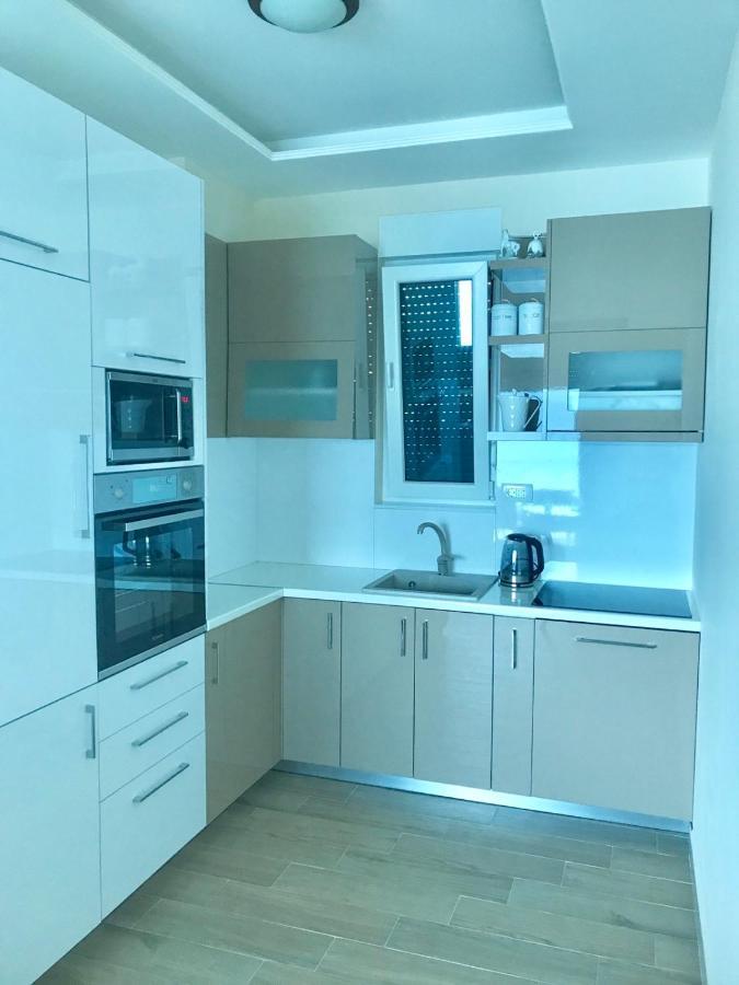 Lux Apartments Krasići Dış mekan fotoğraf