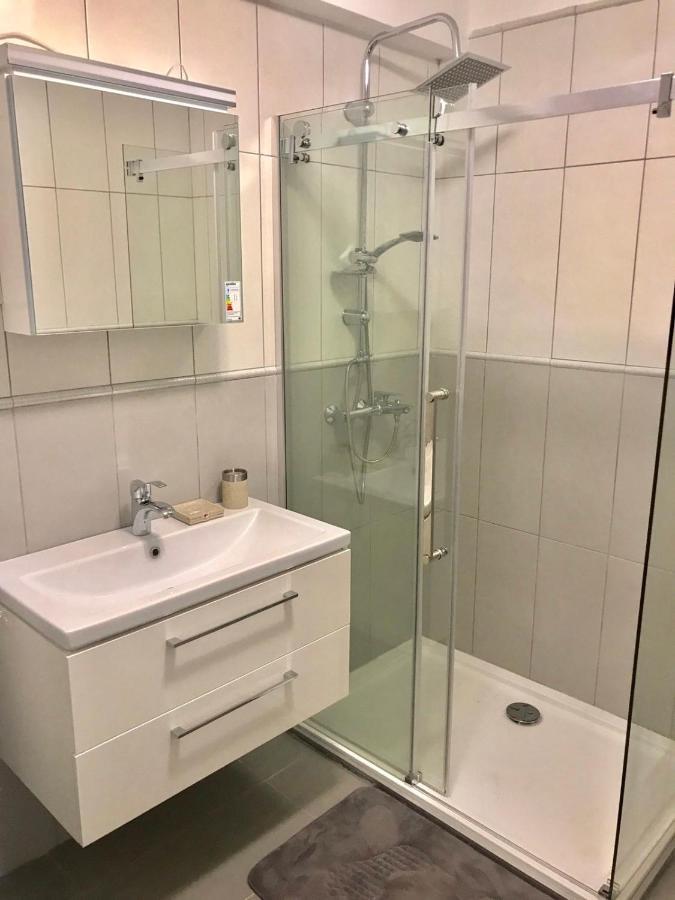 Lux Apartments Krasići Dış mekan fotoğraf